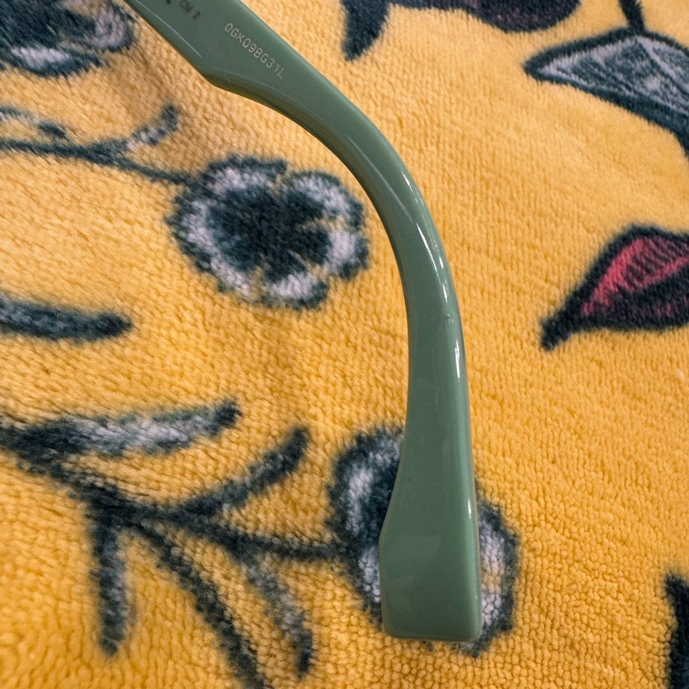 Fendi Stylish Brown Sunglasses - Picture 14 of 17